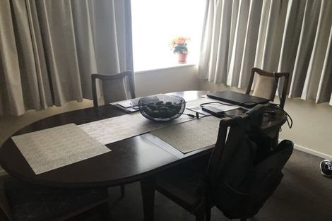 Photo of property in 4 Edgecombe Court, Roslyn, Palmerston North, 4414