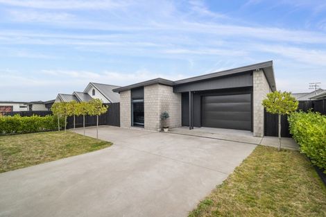 Photo of property in 4b Harakeke Drive, Wharewaka, Taupo, 3330