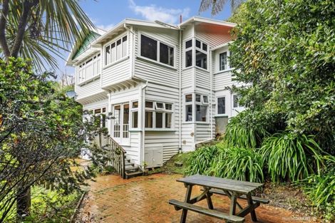 Photo of property in 74 Hankey Street, Mount Cook, Wellington, 6011