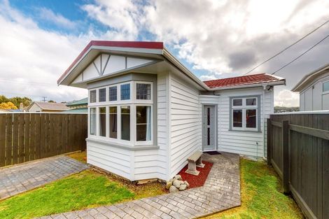 Photo of property in 4a Tarawera Road, Johnsonville, Wellington, 6037