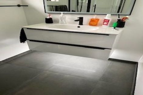 Photo of property in 11-12 Crawford Grove, Naenae, Lower Hutt, 5011