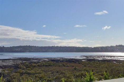 Photo of property in 12 Waterfront Road, Mangere Bridge, Auckland, 2022