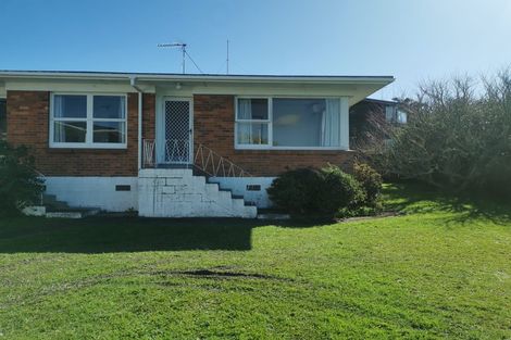 Photo of property in 4/27 Holland Road, Hillcrest, Auckland, 0627