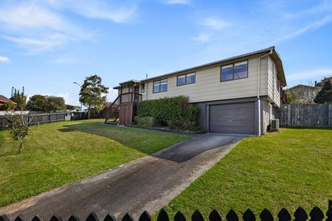 Photo of property in 5 Elizabeth Drive, West Harbour, Auckland, 0618