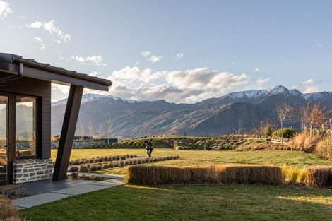 Photo of property in 1 Todd Lane, Lake Hayes, Queenstown, 9371