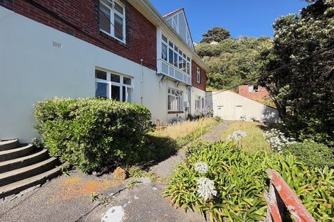Photo of property in 2/134 Evans Bay Parade, Roseneath, Wellington, 6021