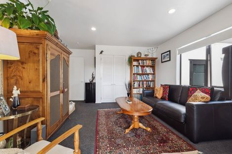 Photo of property in 20b Fulford Street, New Plymouth, 4310