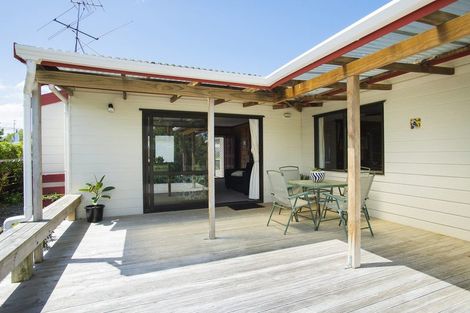 Photo of property in 12 Oak Street, Mangapapa, Gisborne, 4010