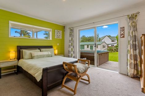 Photo of property in 19 Rosella Grove, Waimauku, 0812