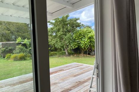 Photo of property in 2 Brassey Street, Waverley, 4510