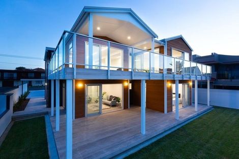 Photo of property in 16 Hine Street, New Plymouth, 4310