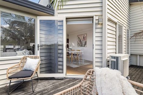 Photo of property in 941 East Coast Road, Torbay, Auckland, 0630