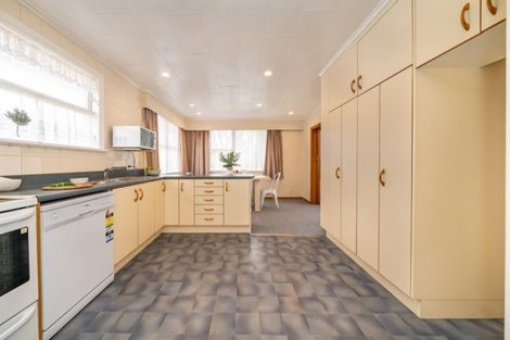 Photo of property in 12 Snell Grove, Clouston Park, Upper Hutt, 5018