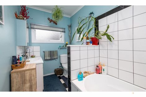 Photo of property in 35 Allan Street, Waimate, 7924