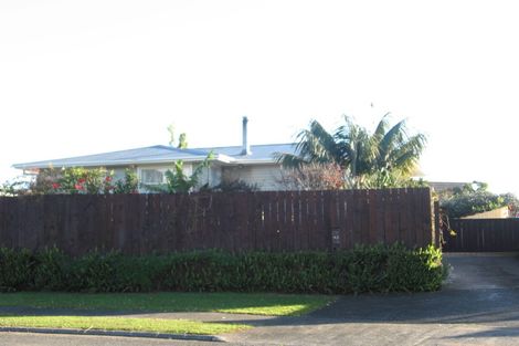 Photo of property in 42 Gainsborough Street, Manurewa, Auckland, 2102