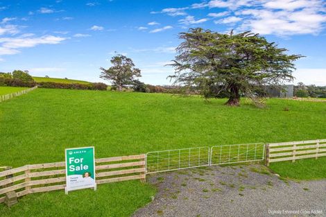 Photo of property in 383 Wallace Road, Koputaroa, 5571