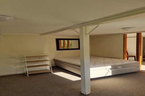 Photo of property in 16 Borlase Street, Brooklyn, Wellington, 6021