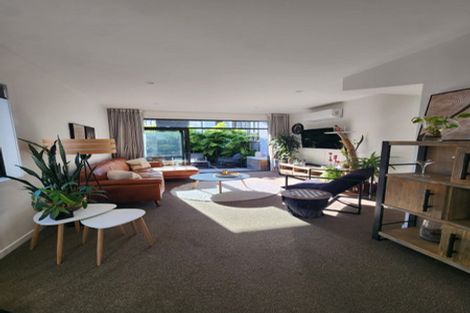 Photo of property in 10/50 Ocean View Road, Northcote, Auckland, 0627