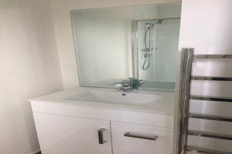 Photo of property in 114 Oaktree Avenue, Browns Bay, Auckland, 0630