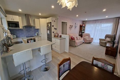 Photo of property in 2/29 Wallace Road, Mangere Bridge, Auckland, 2022