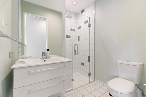 Photo of property in 28 Minaret Ridge, Wanaka, 9305