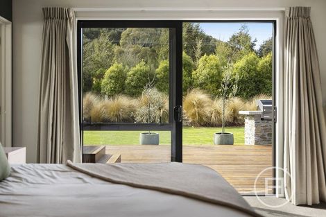 Photo of property in 45 Peregrine Falcon Road, Mount Creighton, Queenstown, 9371