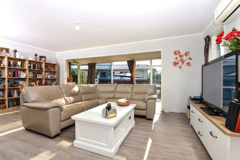 Photo of property in 16 Lindsay Crescent, Nawton, Hamilton, 3200