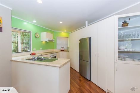 Photo of property in 1/3 Mossop Rise, Glenfield, Auckland, 0629