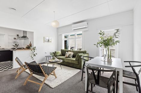 Photo of property in 15 Charlotte Avenue, Brooklyn, Wellington, 6021