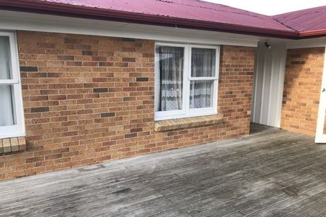 Photo of property in 8 Rollerson Street, Papakura, 2110