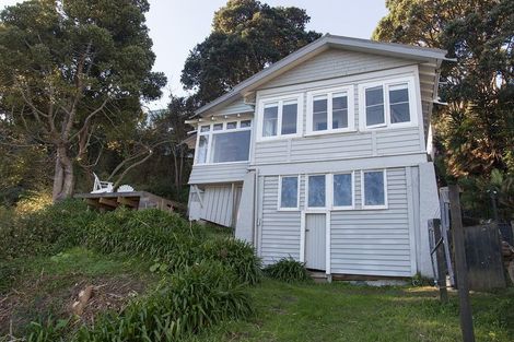 Photo of property in 112 Queen Street, Northcote Point, Auckland, 0627
