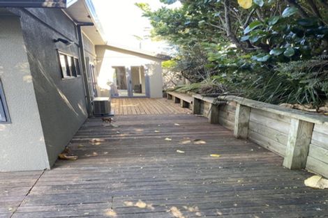 Photo of property in 2/18 Teal Crescent, Beach Haven, Auckland, 0626