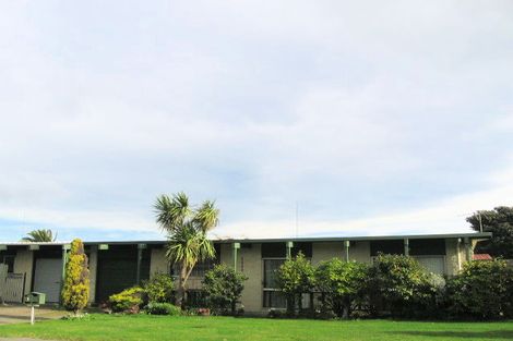 Photo of property in 3 Taheke Street, Paraparaumu Beach, Paraparaumu, 5032