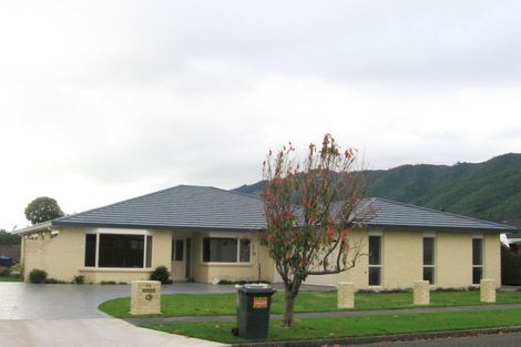 Photo of property in 24 Andrew Street, Waikanae, 5036