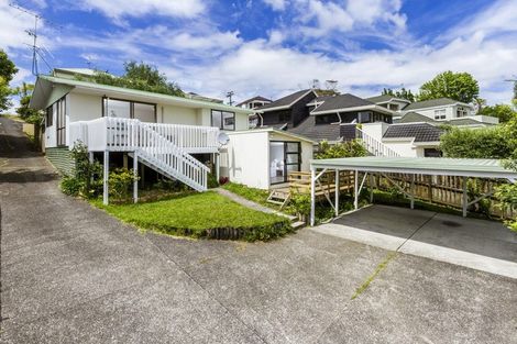 Photo of property in 1/144 Sunset Road, Unsworth Heights, Auckland, 0632