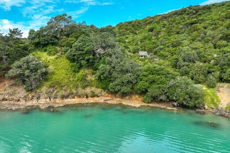 Photo of property in 215k Awaawaroa Bay, Waiheke Island, 1971