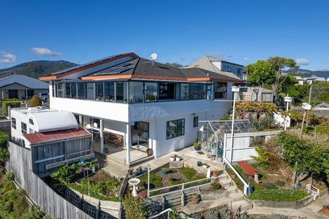 Photo of property in 328 Princes Drive, Britannia Heights, Nelson, 7010