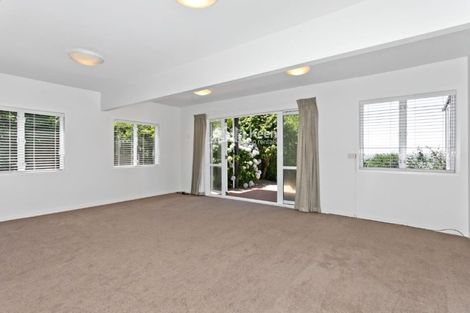Photo of property in 4 Cliff Road, Torbay, Auckland, 0630