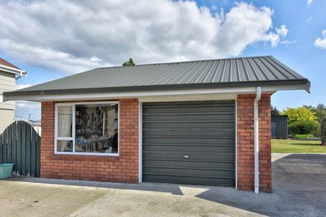 Photo of property in 62 Morton Street, Edendale, 9825
