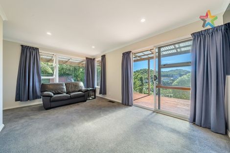 Photo of property in 54 Akatea Road, Korokoro, Lower Hutt, 5012