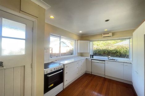 Photo of property in 1/215 Memorial Avenue, Burnside, Christchurch, 8053