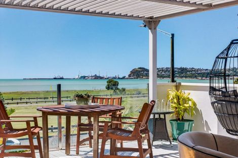 Photo of property in 1/7 The Esplanade, Westshore, Napier, 4110