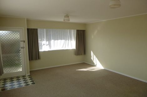 Photo of property in 2/62 Tiroroa Avenue, Te Atatu South, Auckland, 0610
