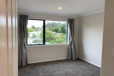 Photo of property in 6a Wiriana Place, Stanmore Bay, Whangaparaoa, 0932