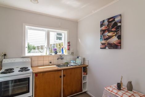 Photo of property in 6 Croydon Street, Karori, Wellington, 6012