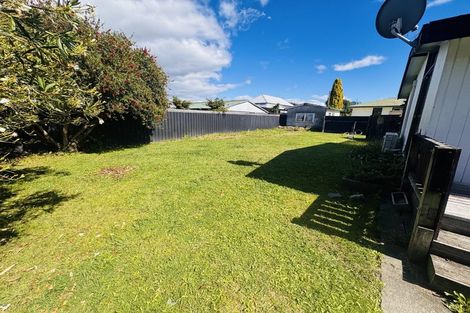 Photo of property in 2/211 Garnett Street, Raureka, Hastings, 4120
