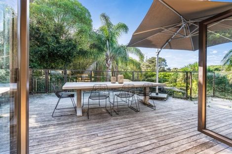 Photo of property in 8a Colenso Place, Mission Bay, Auckland, 1071