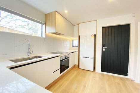 Photo of property in 18d Arrow Road, Forrest Hill, Auckland, 0620