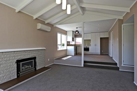 Photo of property in 17 Breadalbane Road, Havelock North, 4130