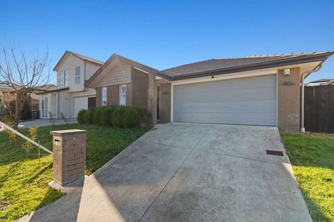 Photo of property in 48 Adams Road South, Pukekohe, 2120